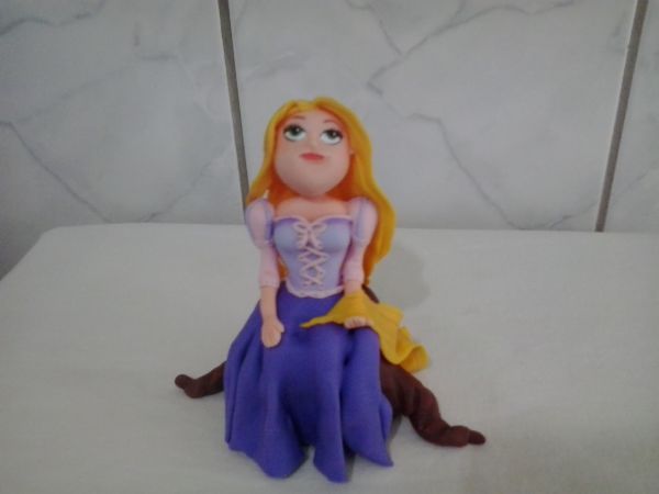 Topo de Bolo Rapunzel Enrolados